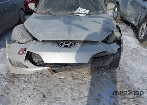 2012 Hyundai Veloster Base W/Black z USA, uszkodzony, nr VIN KMHTC6AD4CU056315